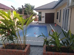 KOLAM D : PAKEJ DENGAN BATU UNTUK BUNGA DAN TEMBUK UNTUK PRIVACY